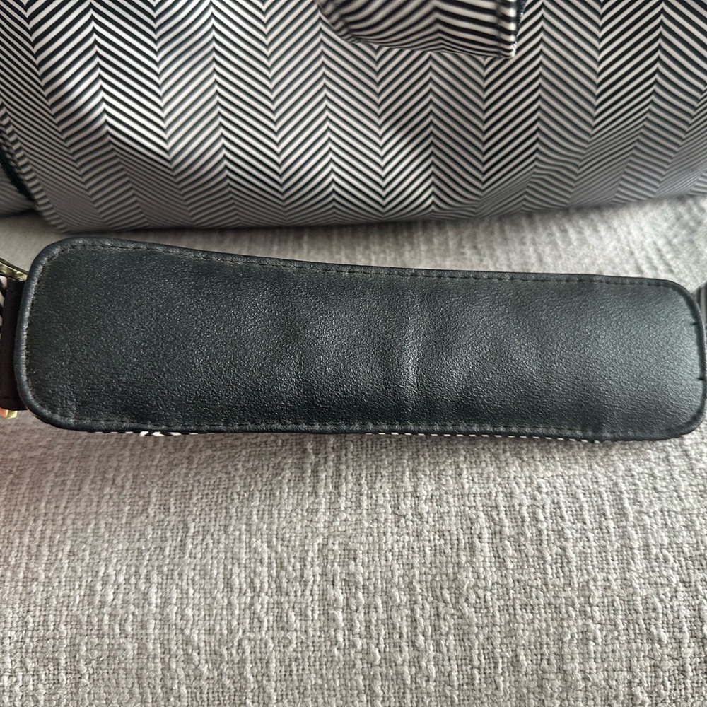 Jujube large diaper/weekender bag - Picture 6 of 15